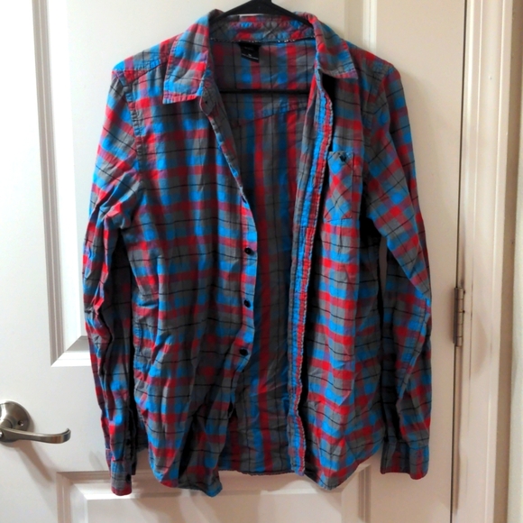 Shaun White Other - Shaun White XL Boy's Long Sleeve Red,Grey,& Blue Plaid Flannel Button Down Shirt
